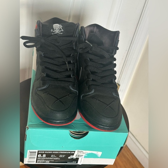 Nike SB Dunk High
SPOT Gasparilla - Picture 2 of 4